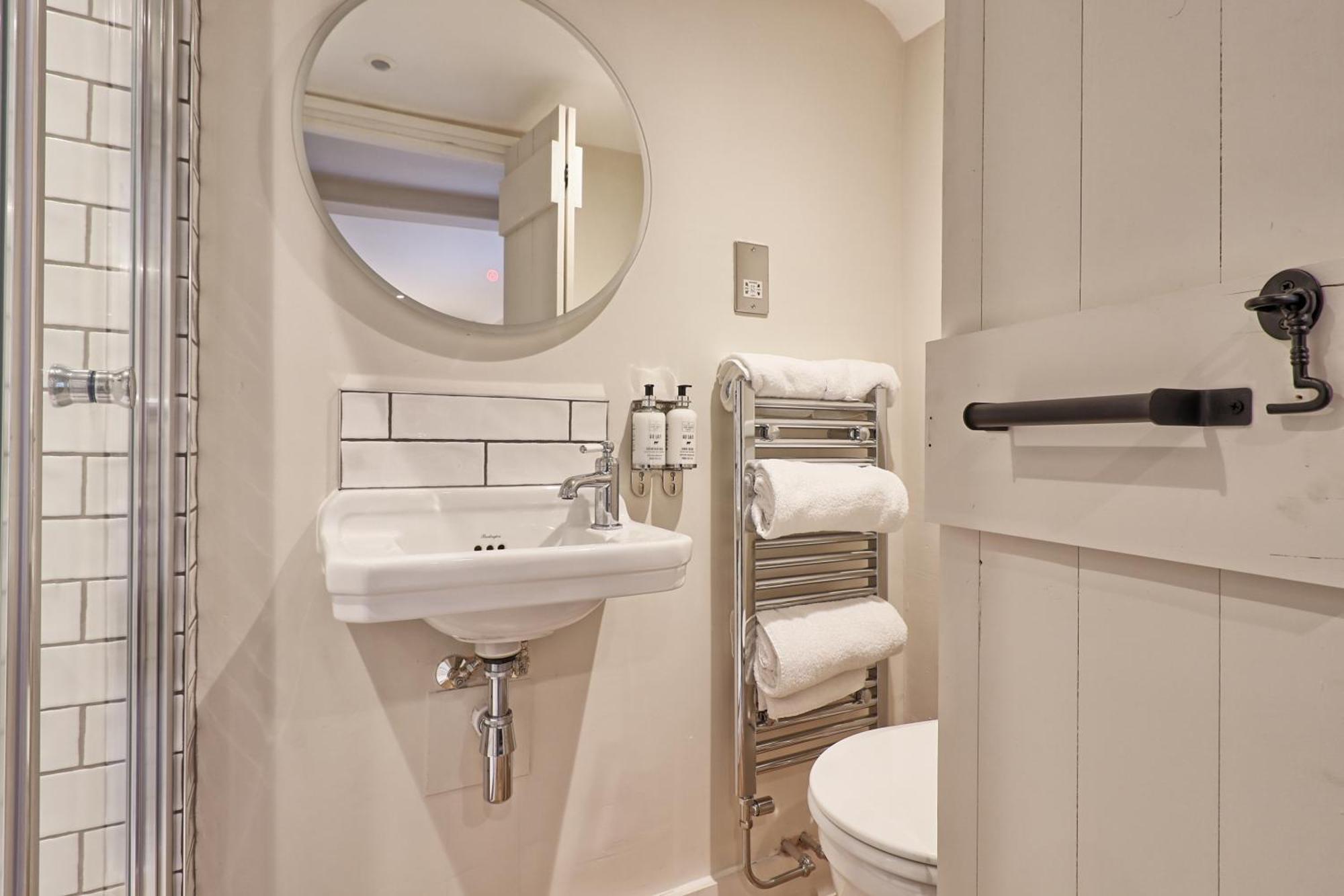 Ranfield'S Brasserie Hotel Rooms Coggeshall Exterior foto